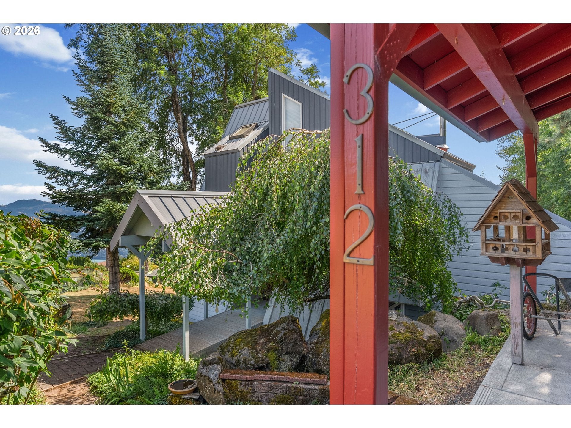 312 HALE DR