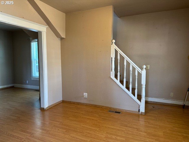 562 N 14TH AVE