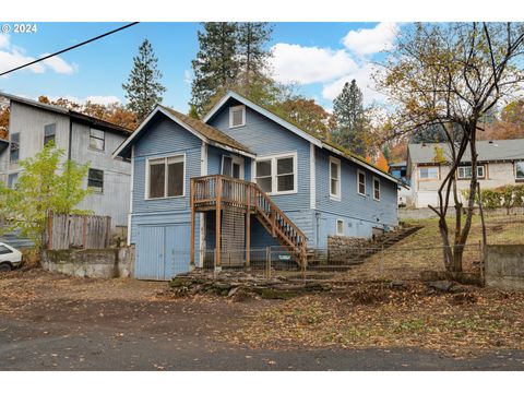 A home in Klickitat