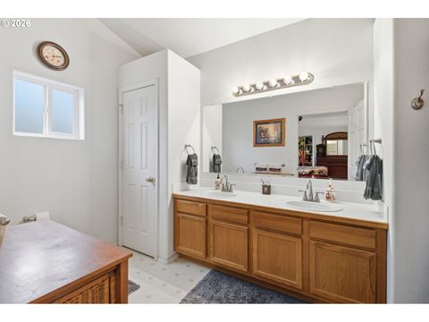 Tiny photo for 1137 Ash Grove Loop, Creswell, OR 97426 (MLS # 275324896)