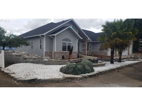 2984 NW STACIE CT Roseburg OR 97471