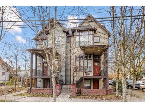 2303 SE 12th AVE Portland OR 97214