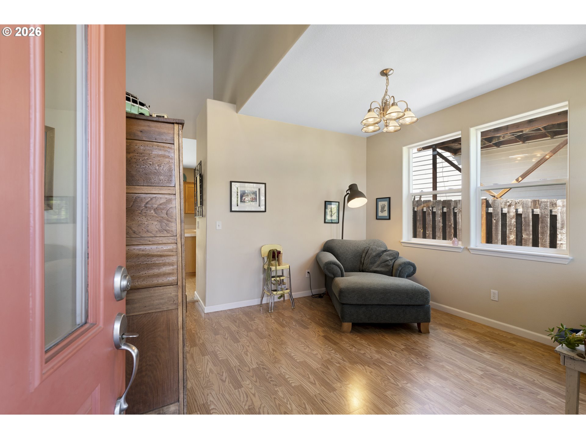1010 SW FALCON CREST DR