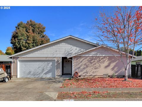 2187 COSMOLEDO ST Eugene OR 97402