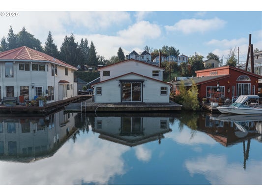 ADDRESS PRIVATE, GRESHAM, OR  - Image f2daba7443d8a91ced6b75e28fa9ba7f/4156530977