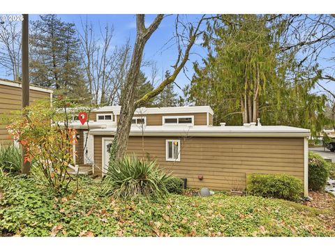 1620 VILLAGE PARK PL West Linn OR 97068