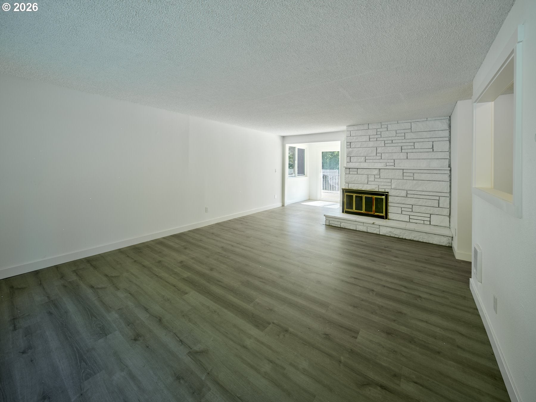 209 SUNSET DR