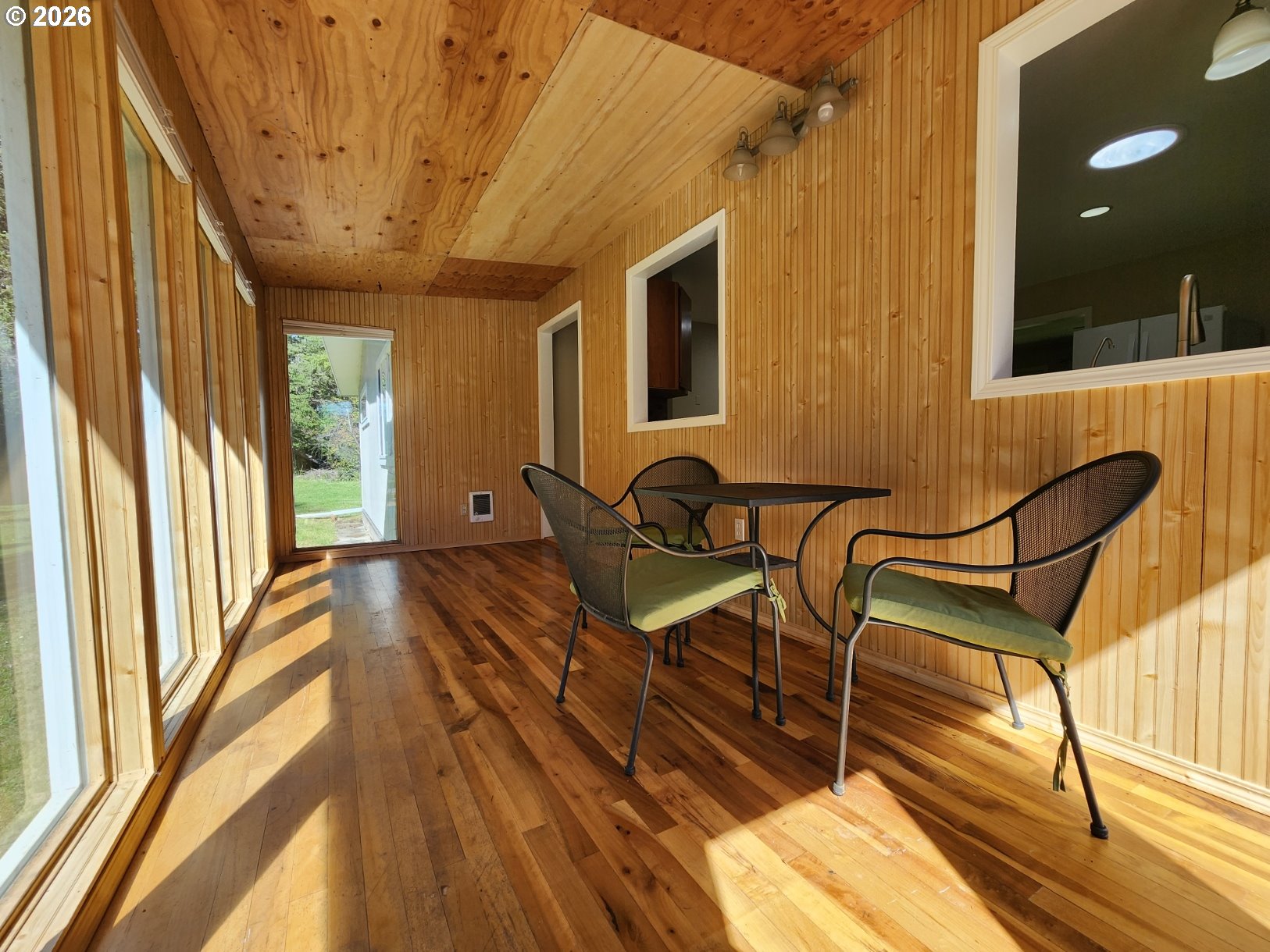 92504 PARADISE POINT RD