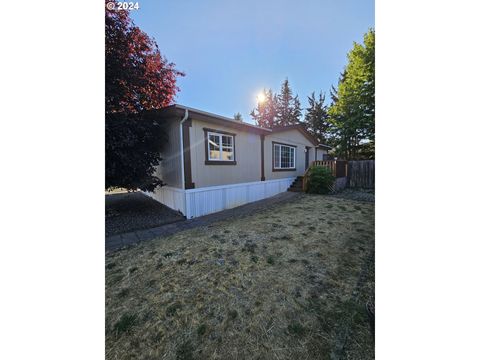 A home in Roseburg