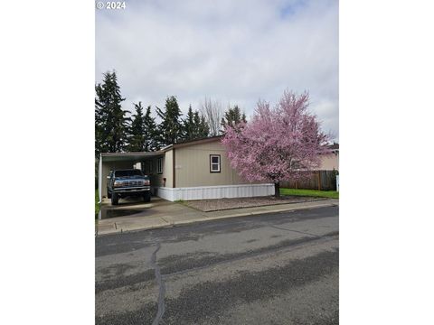 A home in Roseburg