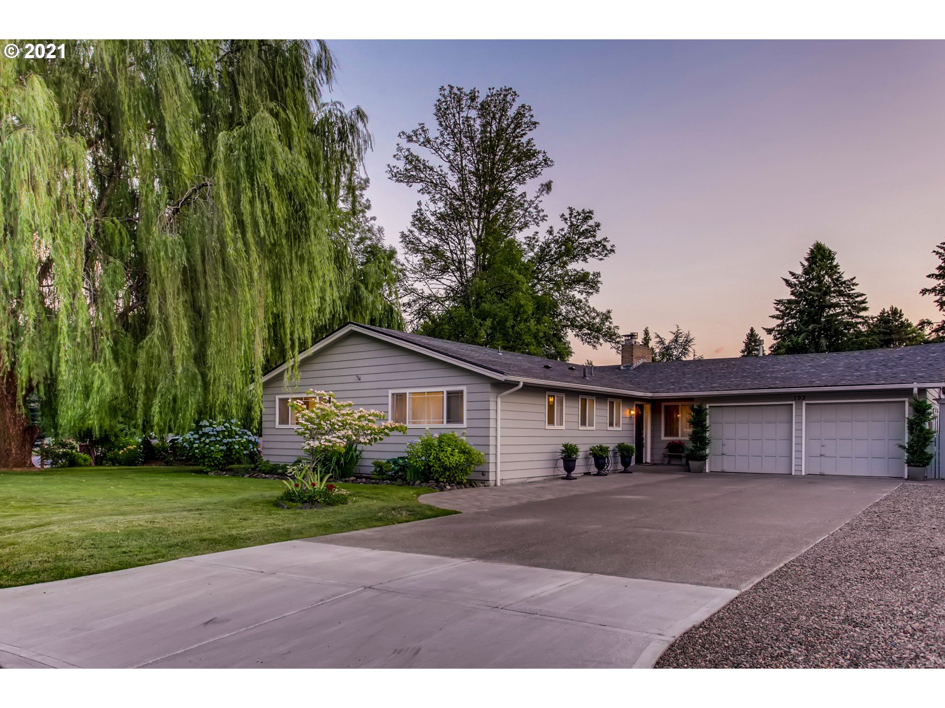 Photo 1 of 29 — 193 NE 17TH AVE, Hillsboro, OR 97124