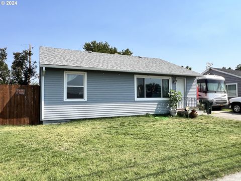 A home in Hermiston