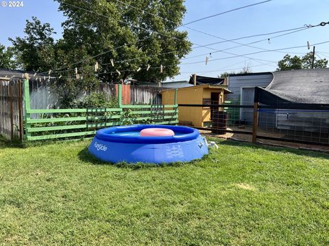 A home in Hermiston