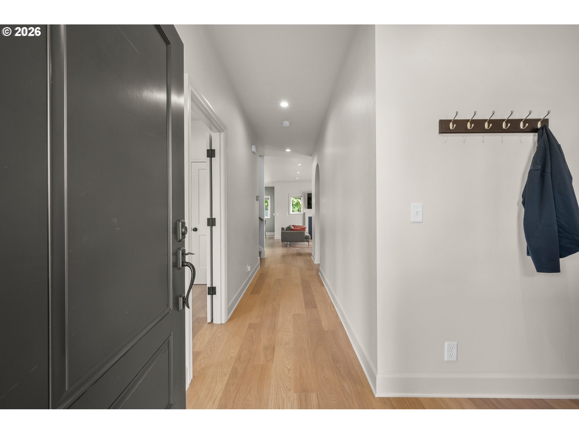 642 W 15TH AVE