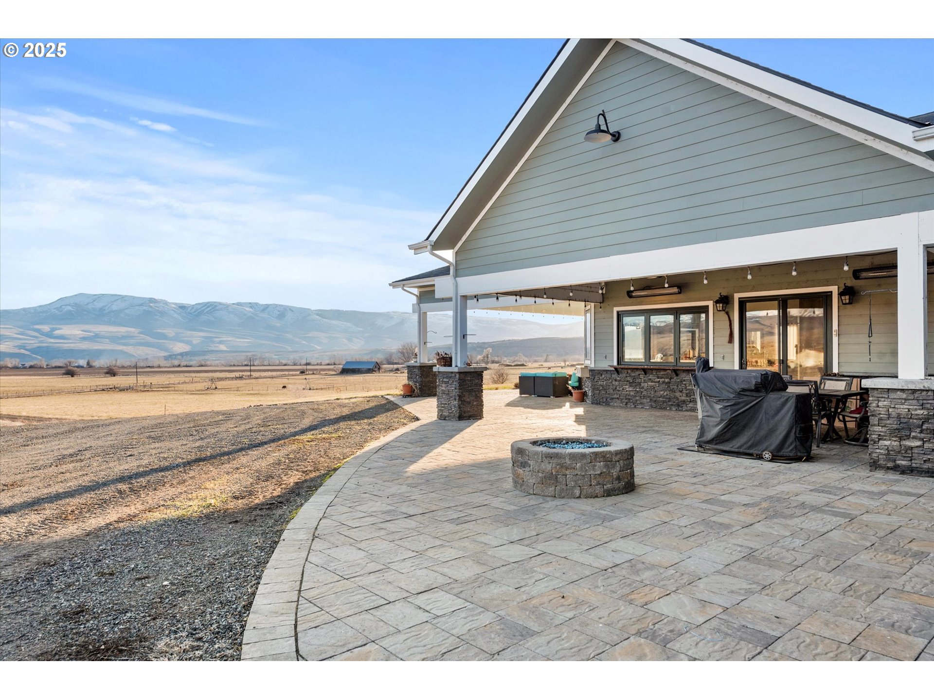 Richland, Oregon 97870, United States, 3 Bedrooms Bedrooms, ,3 BathroomsBathrooms,Residential,Active,91237