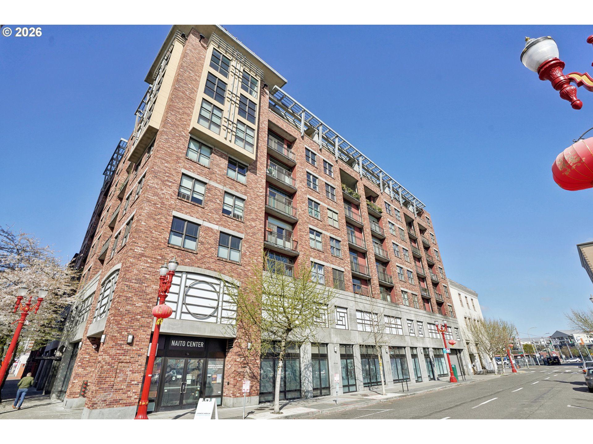 411 NW Flanders ST 302