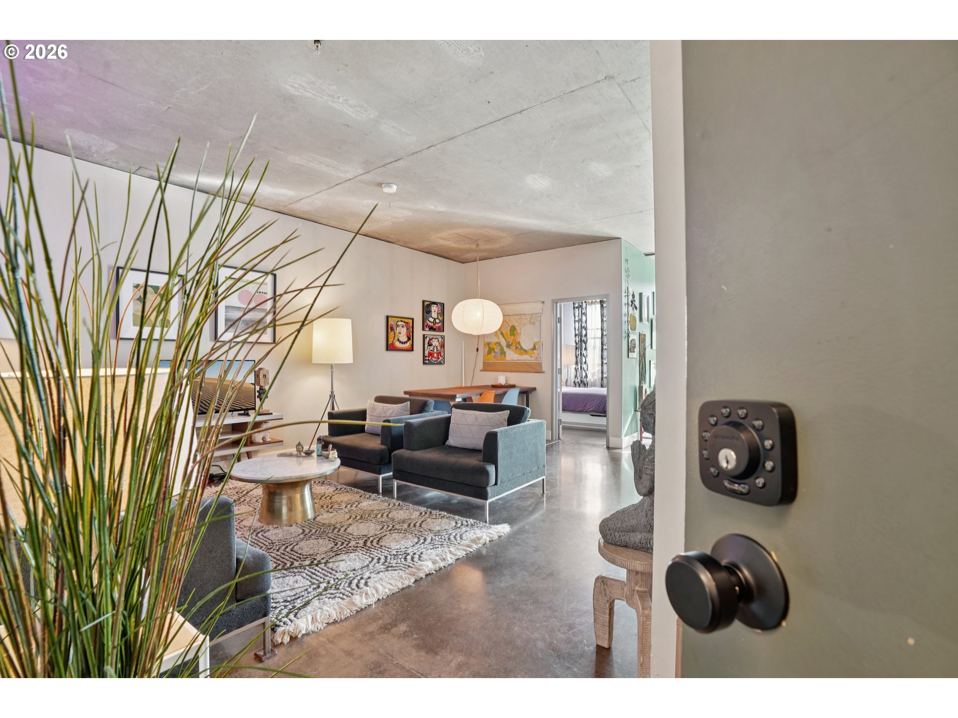 411 NW Flanders ST 302