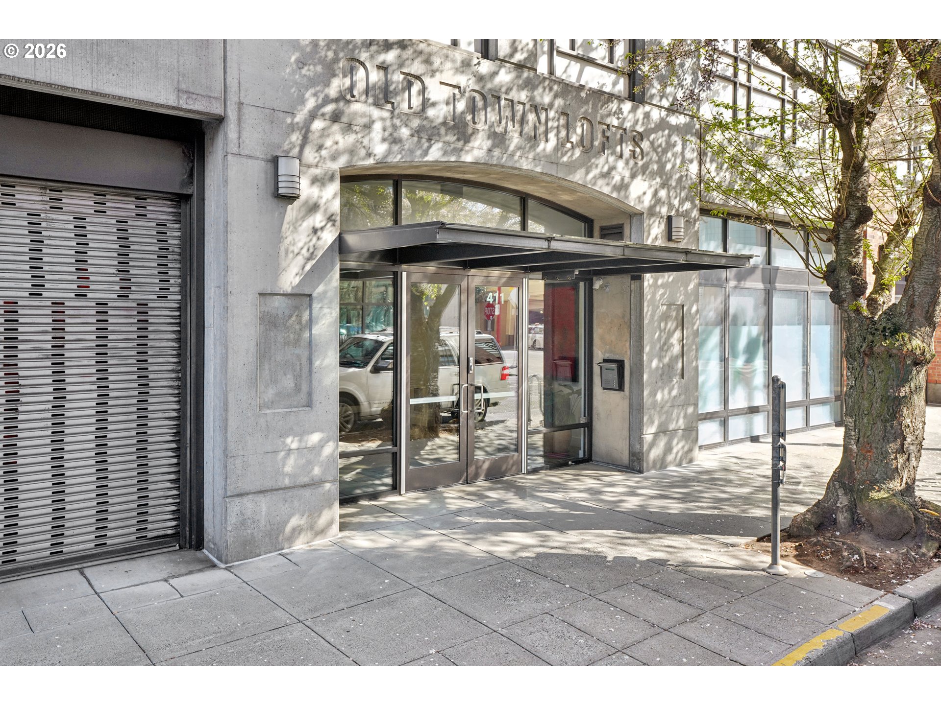 411 NW Flanders ST 302