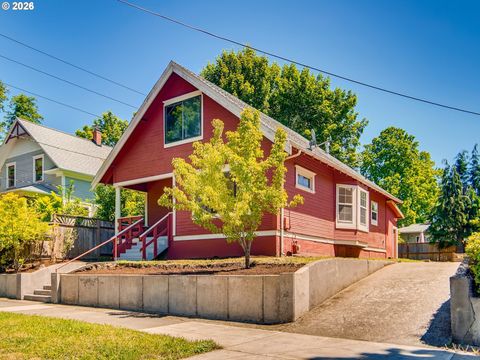 8012 SE 7TH AVE Portland OR 97202