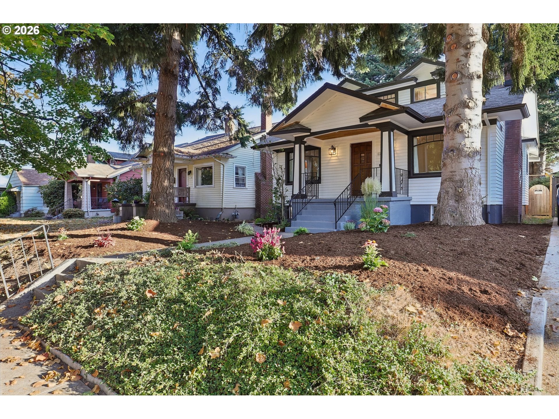 2212 SE TAMARACK AVE