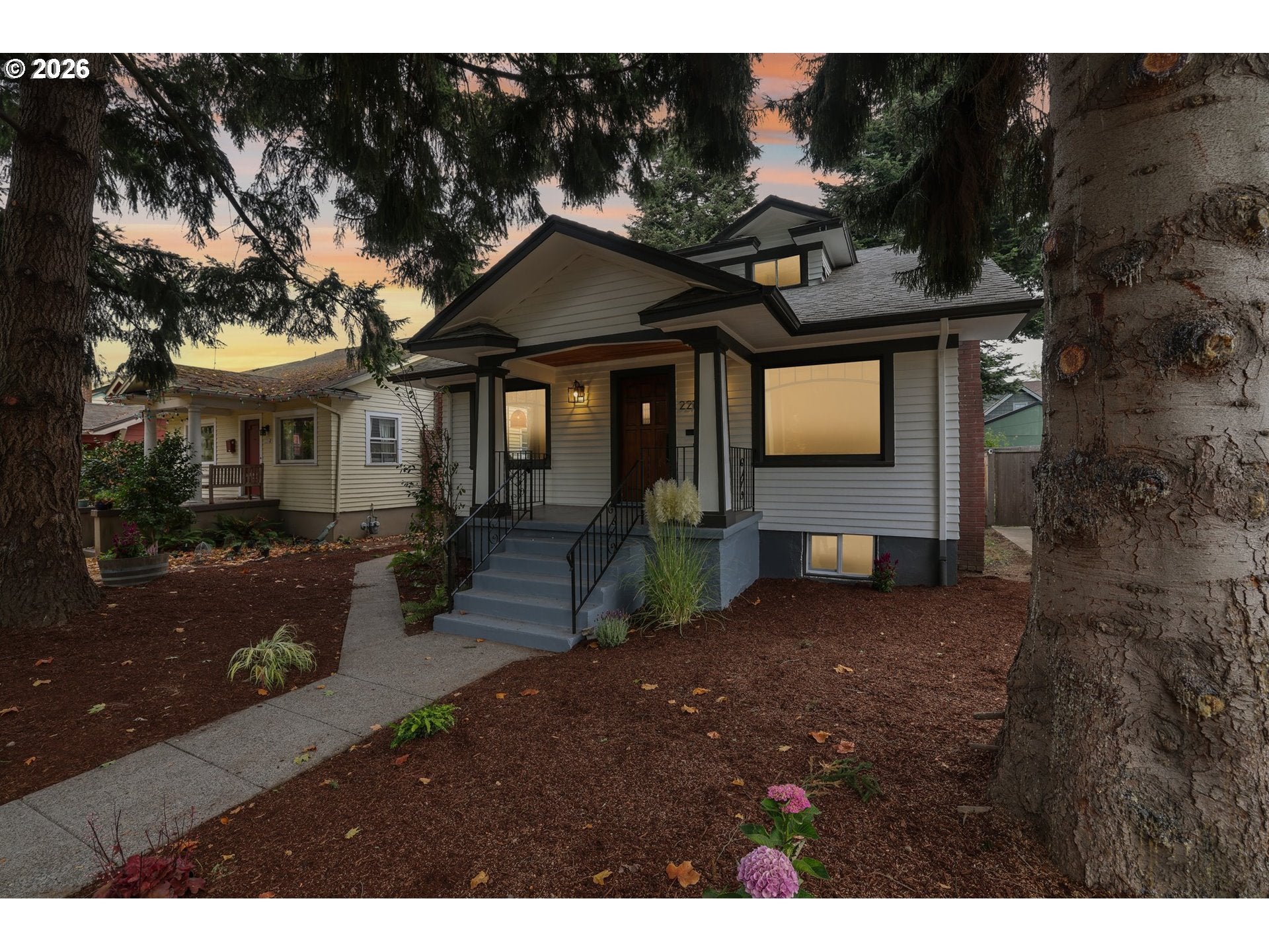 2212 SE TAMARACK AVE