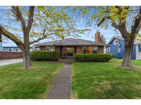 1012 DRY HOLLOW RD The Dalles OR 97058