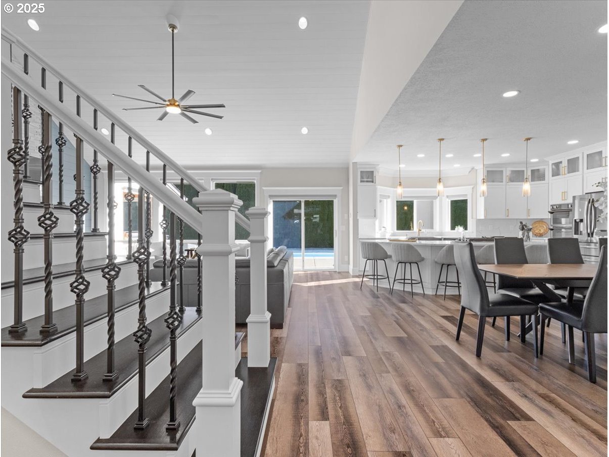 832 NE 68TH AVE