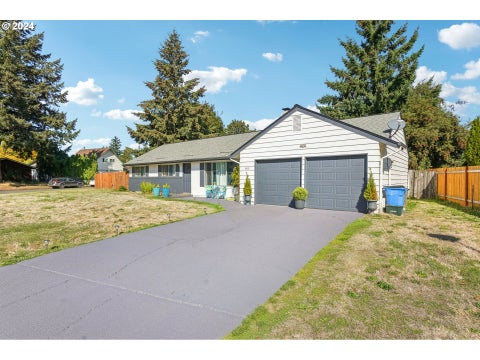 Photo of 8400 NE Royal St, Vancouver, WA 98662 (MLS # 612891310)