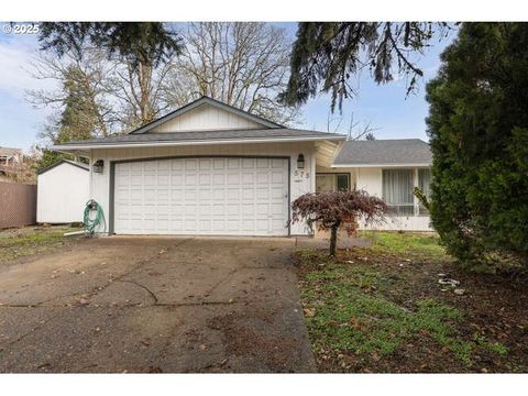 575 COLLINS CREST Gladstone OR 97027