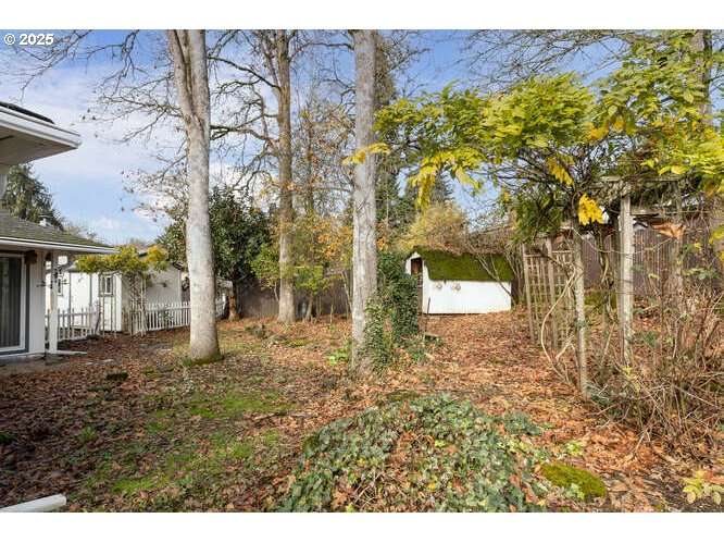 Gladstone, Oregon 97027, United States, 3 Bedrooms Bedrooms, ,2 BathroomsBathrooms,Residential,Active,247730