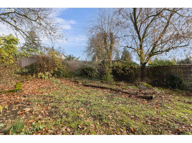 Gladstone, Oregon 97027, United States, 3 Bedrooms Bedrooms, ,2 BathroomsBathrooms,Residential,Active,247730