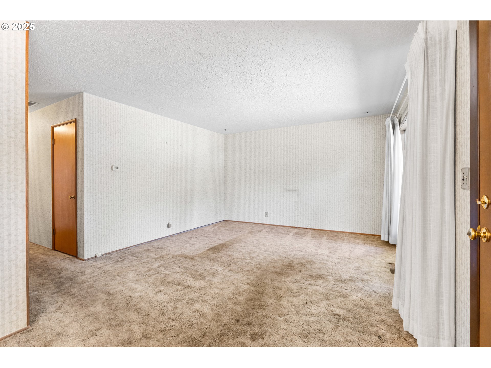 10125 N MOHAWK AVE