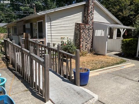 512 S HOWARD ST Newberg OR 97132