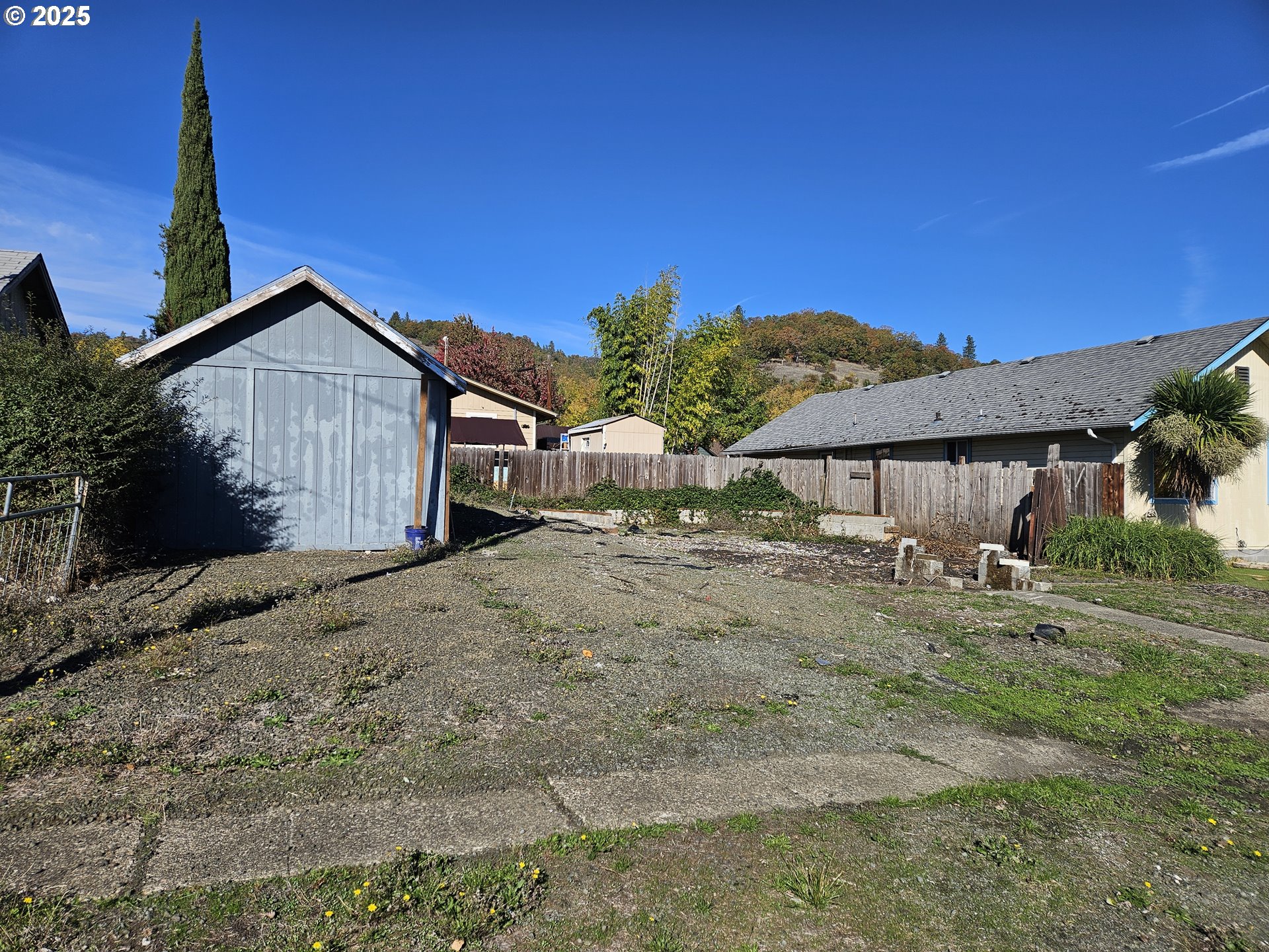 2138 NE FREEMONT AVE