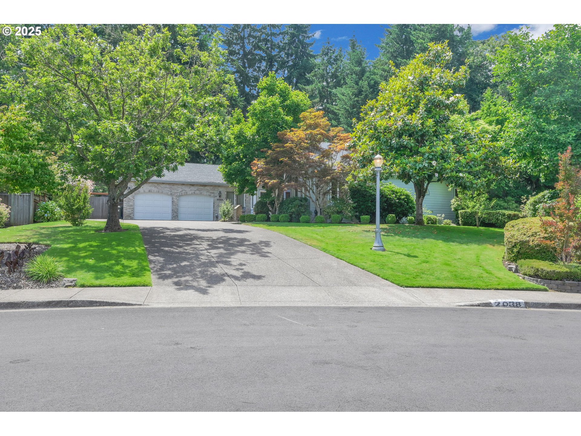 2038 MORNING VIEW DR