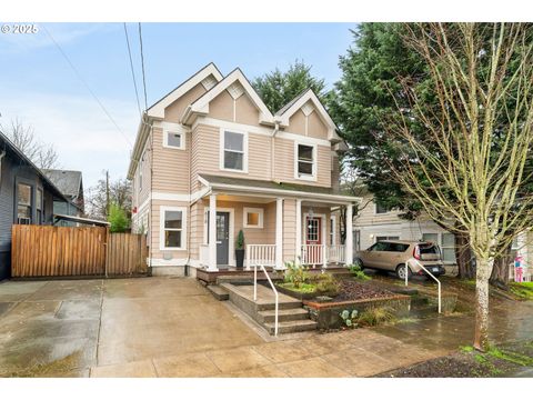 618 NE KILLINGSWORTH CT Portland OR 97211