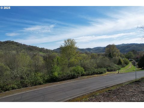 A home in Roseburg