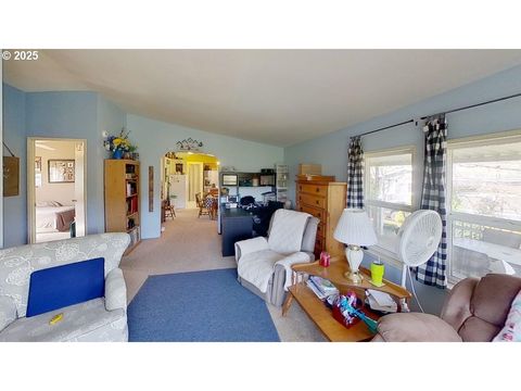 A home in Roseburg
