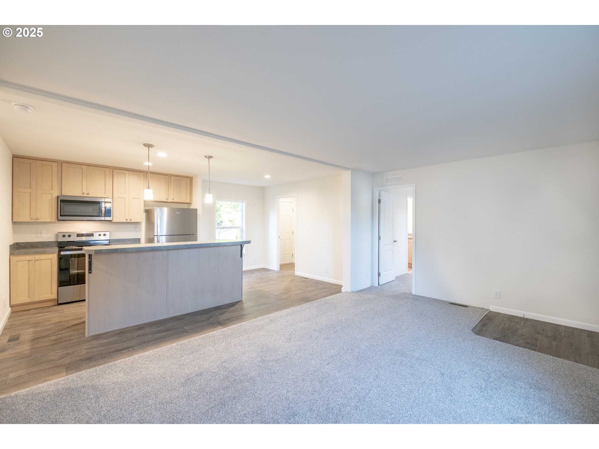 Salem, Oregon 97305, United States, 3 Bedrooms Bedrooms, ,2 BathroomsBathrooms,Residential,Active,191239