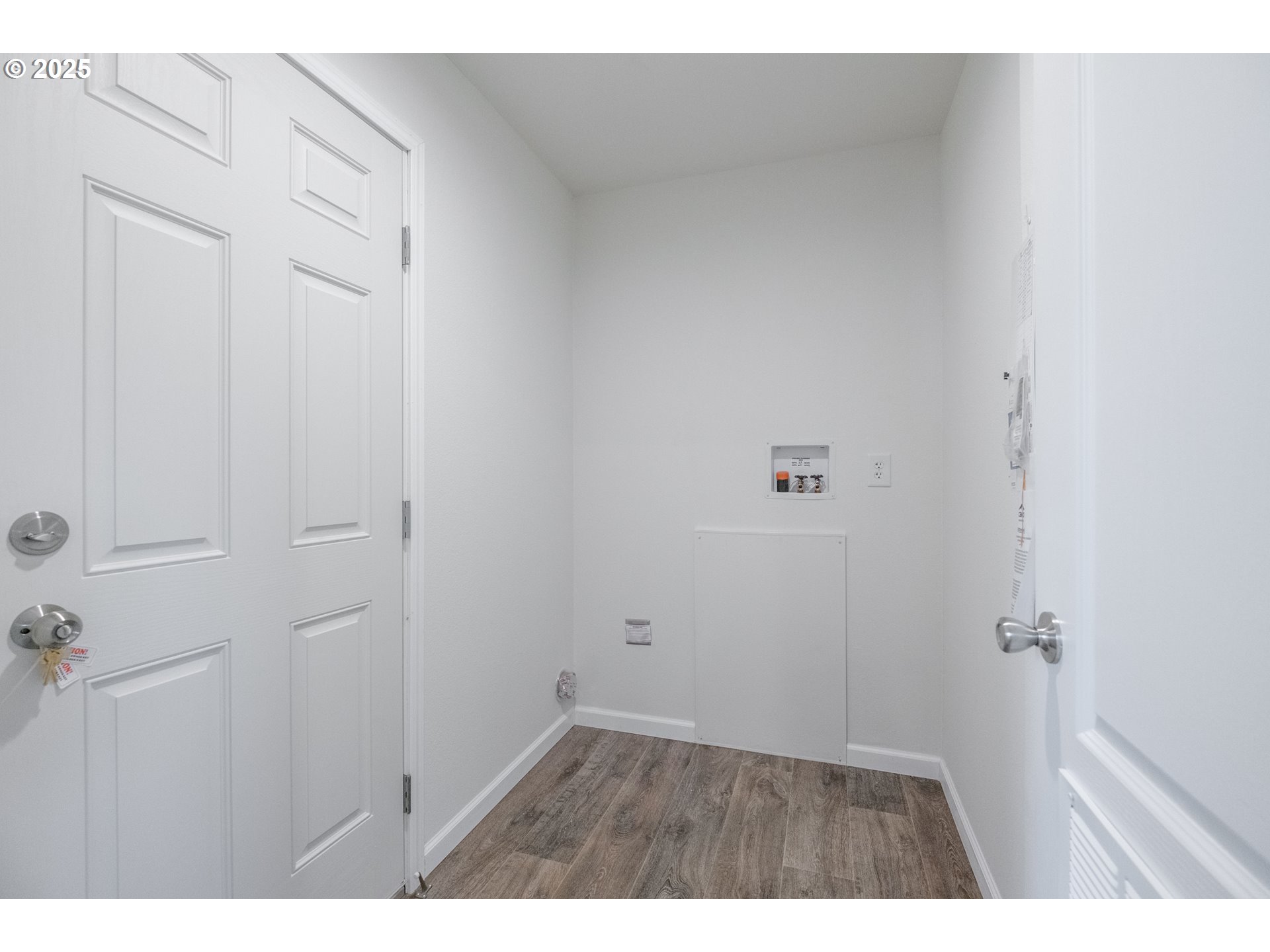 Salem, Oregon 97305, United States, 3 Bedrooms Bedrooms, ,2 BathroomsBathrooms,Residential,Active,191239