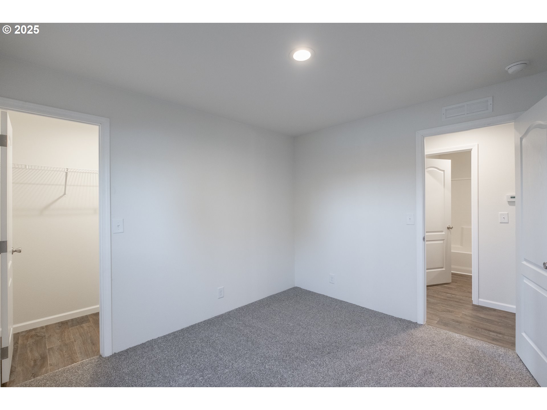 Salem, Oregon 97305, United States, 3 Bedrooms Bedrooms, ,2 BathroomsBathrooms,Residential,Active,191239