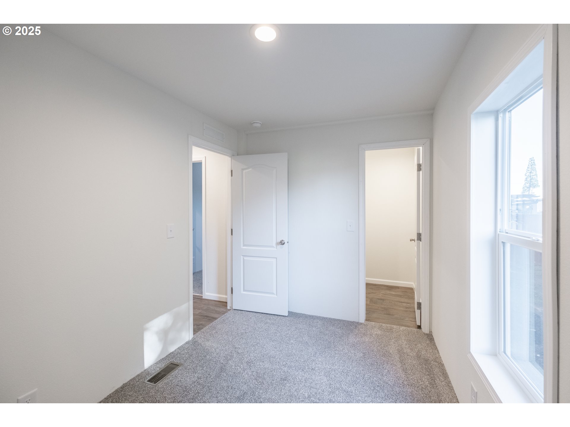 Salem, Oregon 97305, United States, 3 Bedrooms Bedrooms, ,2 BathroomsBathrooms,Residential,Active,191239