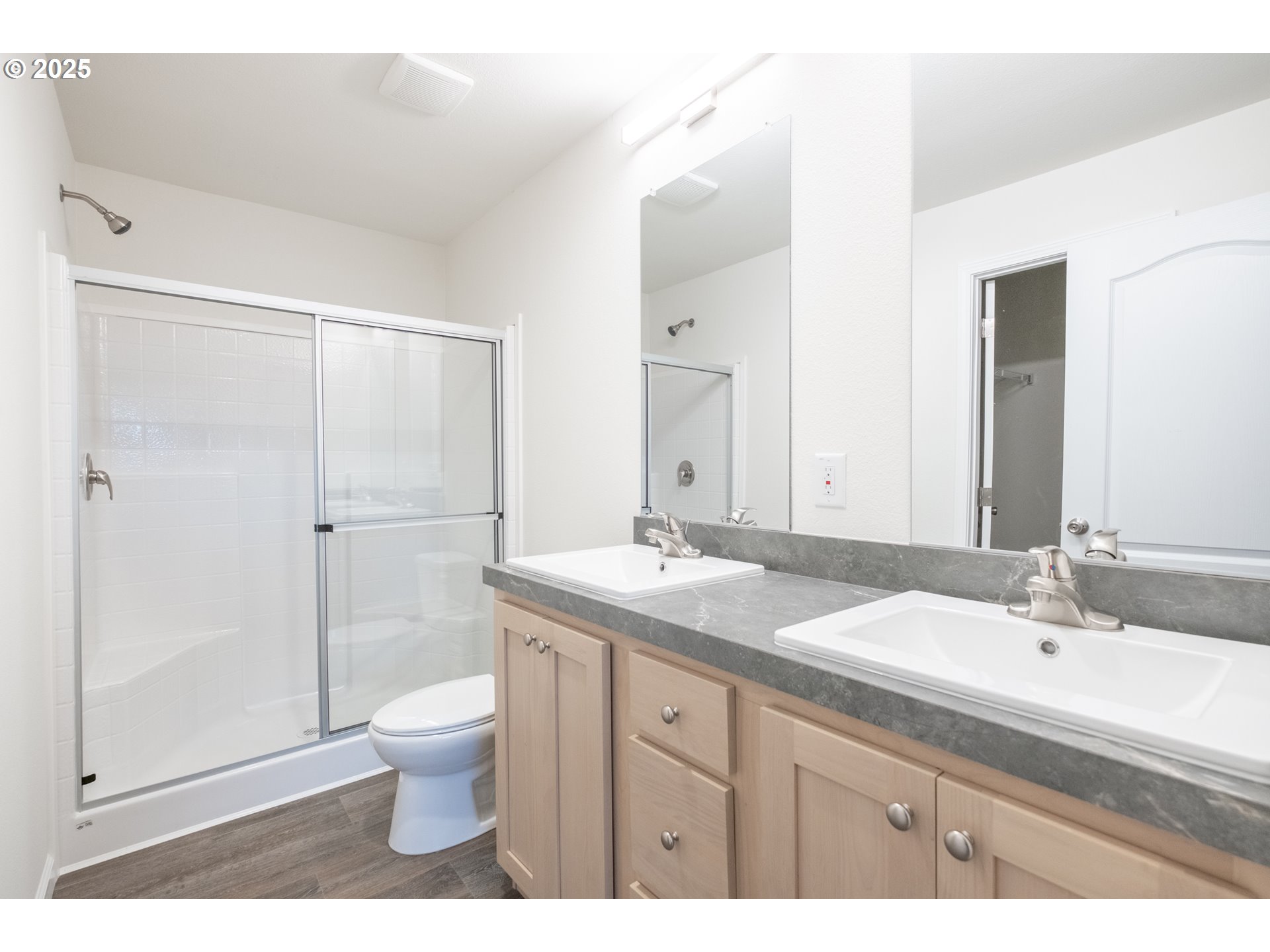 Salem, Oregon 97305, United States, 3 Bedrooms Bedrooms, ,2 BathroomsBathrooms,Residential,Active,191239