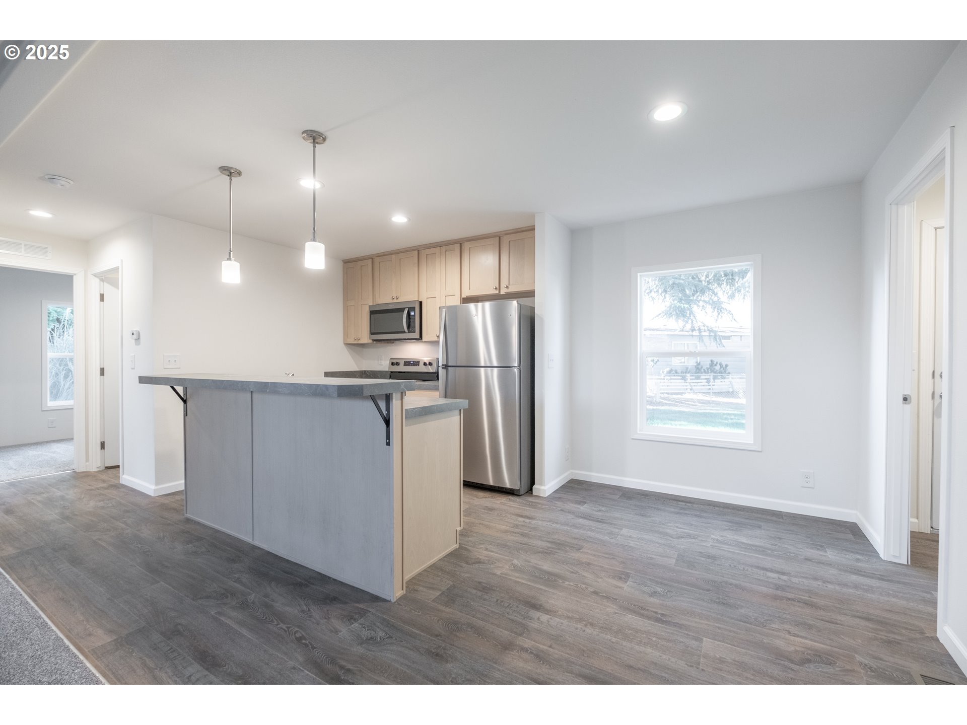 Salem, Oregon 97305, United States, 3 Bedrooms Bedrooms, ,2 BathroomsBathrooms,Residential,Active,191239