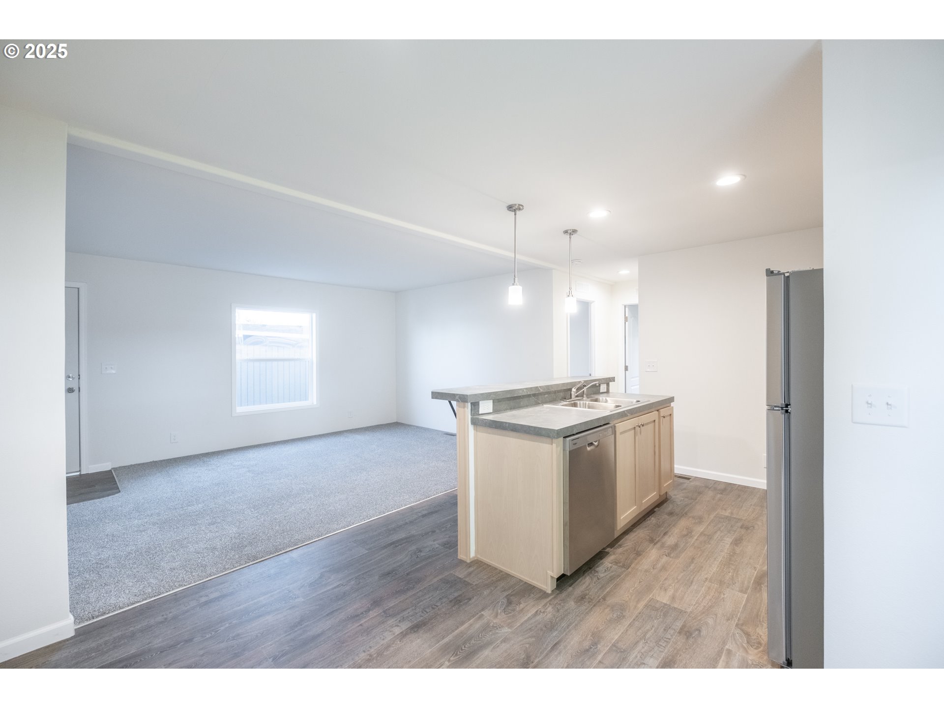 Salem, Oregon 97305, United States, 3 Bedrooms Bedrooms, ,2 BathroomsBathrooms,Residential,Active,191239