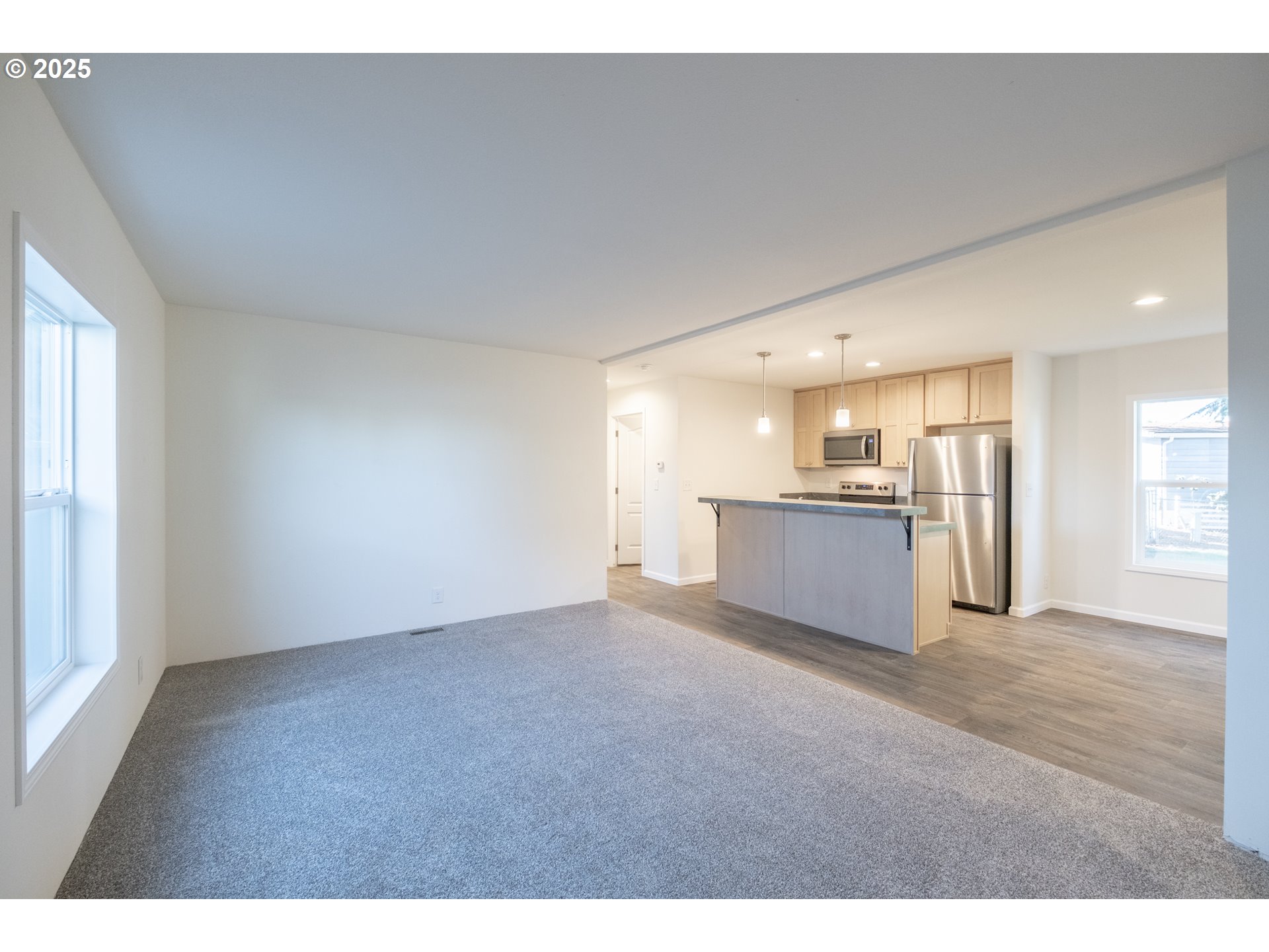 Salem, Oregon 97305, United States, 3 Bedrooms Bedrooms, ,2 BathroomsBathrooms,Residential,Active,191239