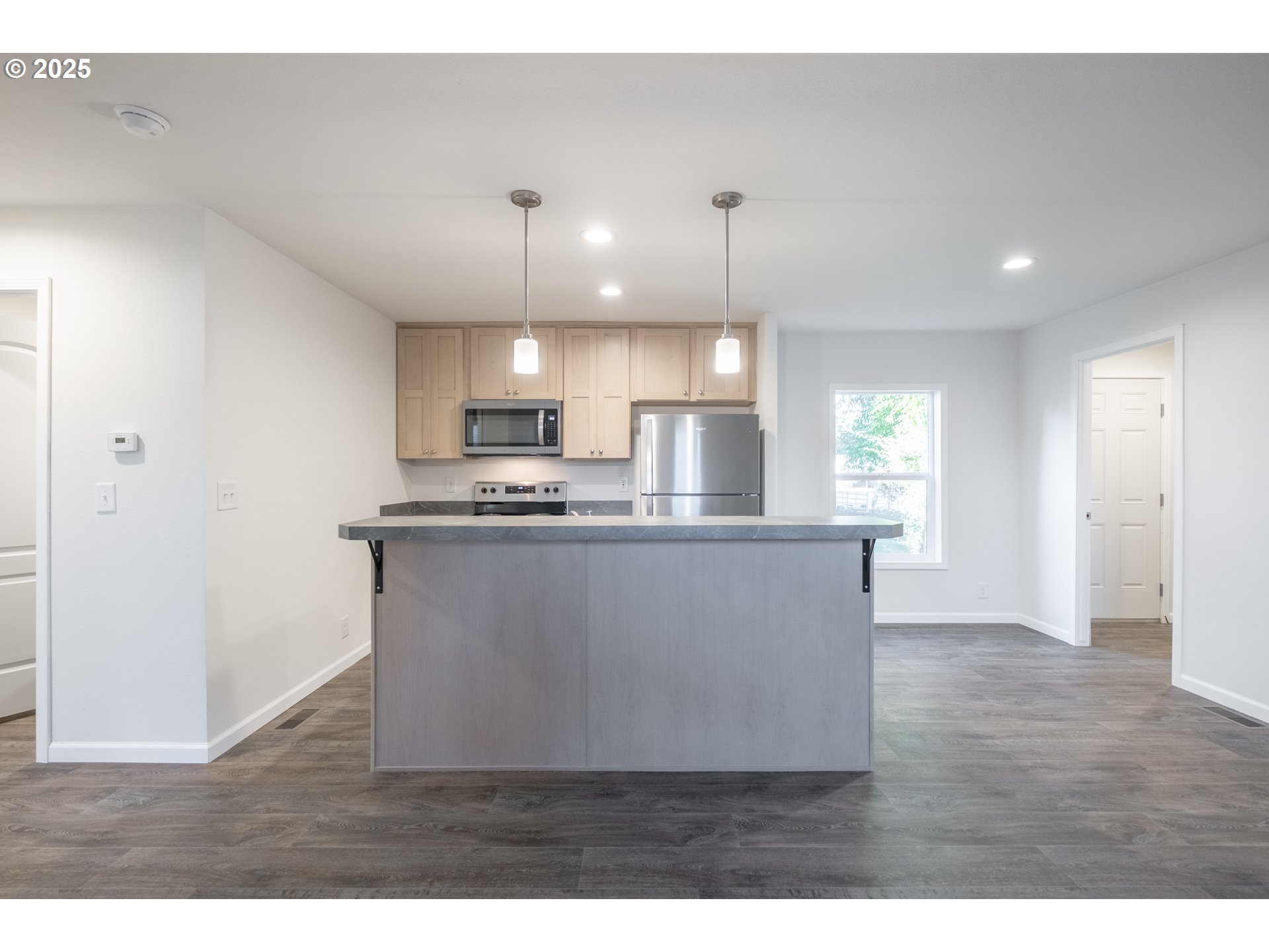 Salem, Oregon 97305, United States, 3 Bedrooms Bedrooms, ,2 BathroomsBathrooms,Residential,Active,191239