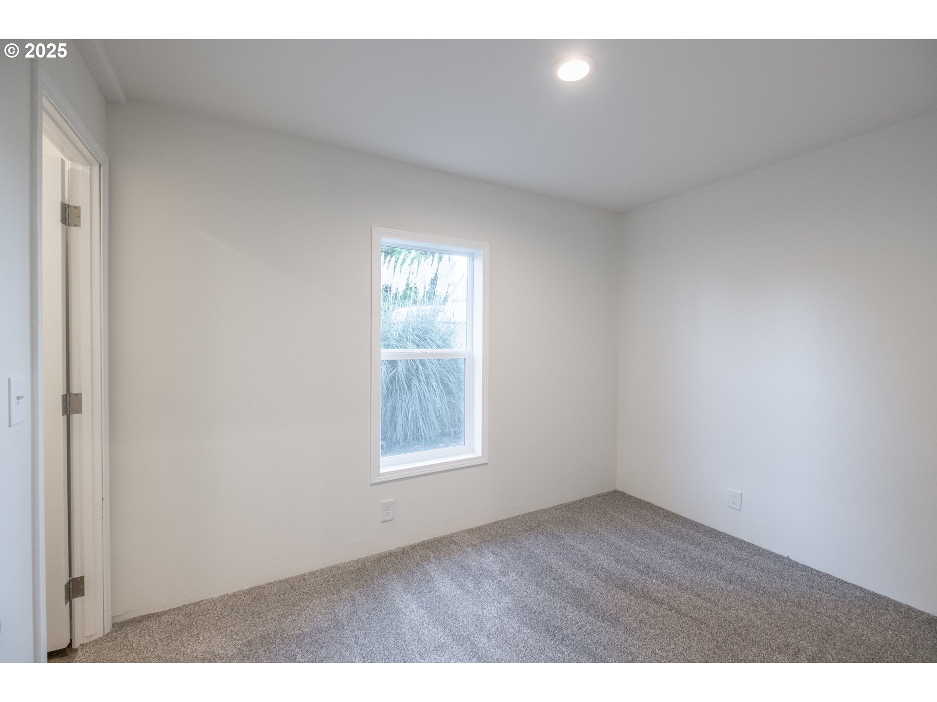 Salem, Oregon 97305, United States, 3 Bedrooms Bedrooms, ,2 BathroomsBathrooms,Residential,Active,191239