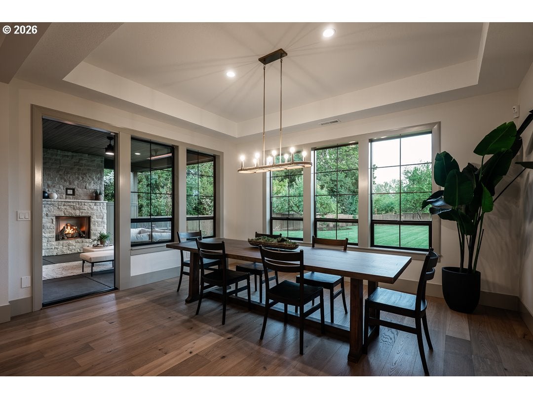 2424 GLENMORRIE DR