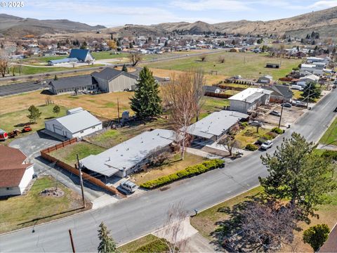 780 FOOTHILL DR Baker City OR 97814